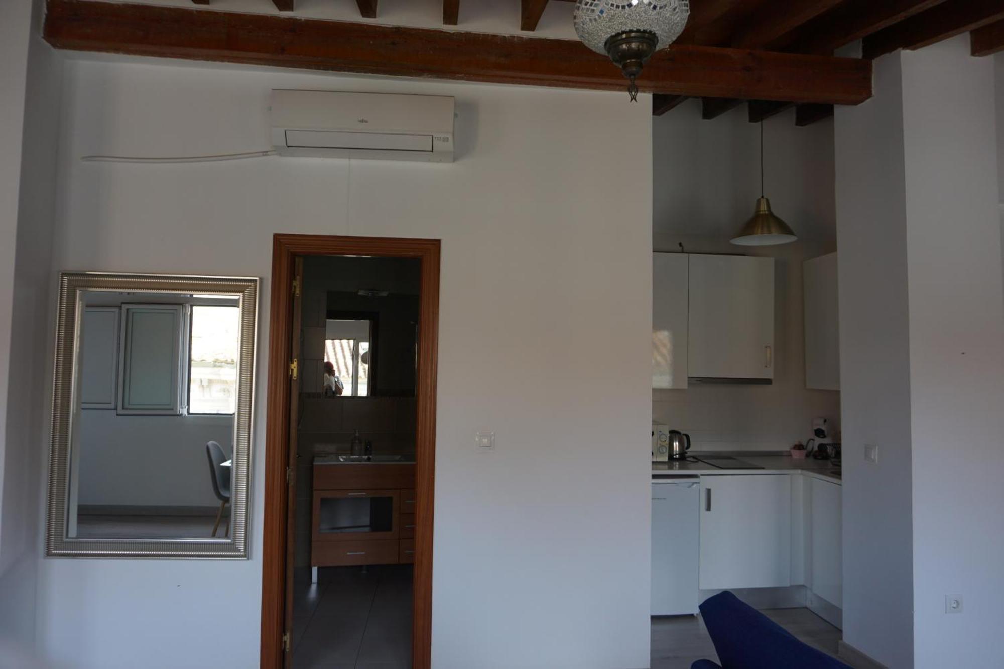 Apartamentos Mediterranea Centro Малага Экстерьер фото